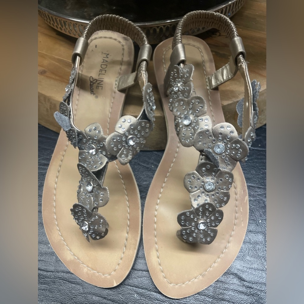 Madeline Stuart Pewter color flat sandles with flowers